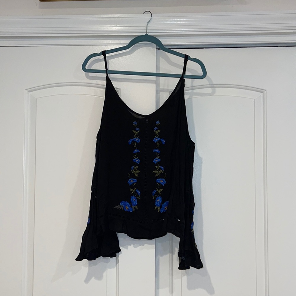 Black cold shoulder bell sleeve American eagle top